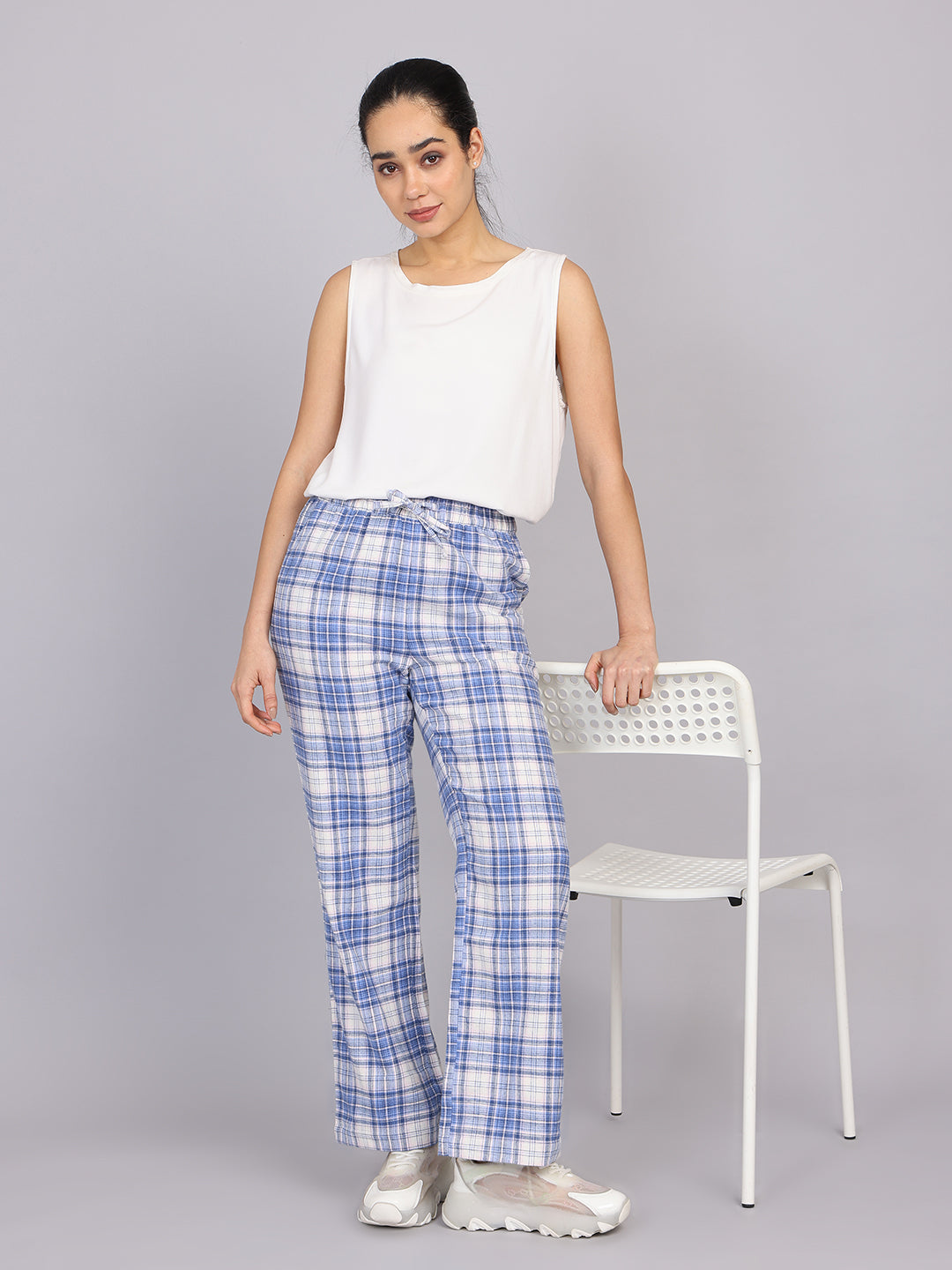 Women’s Blue Checked Woven Pant