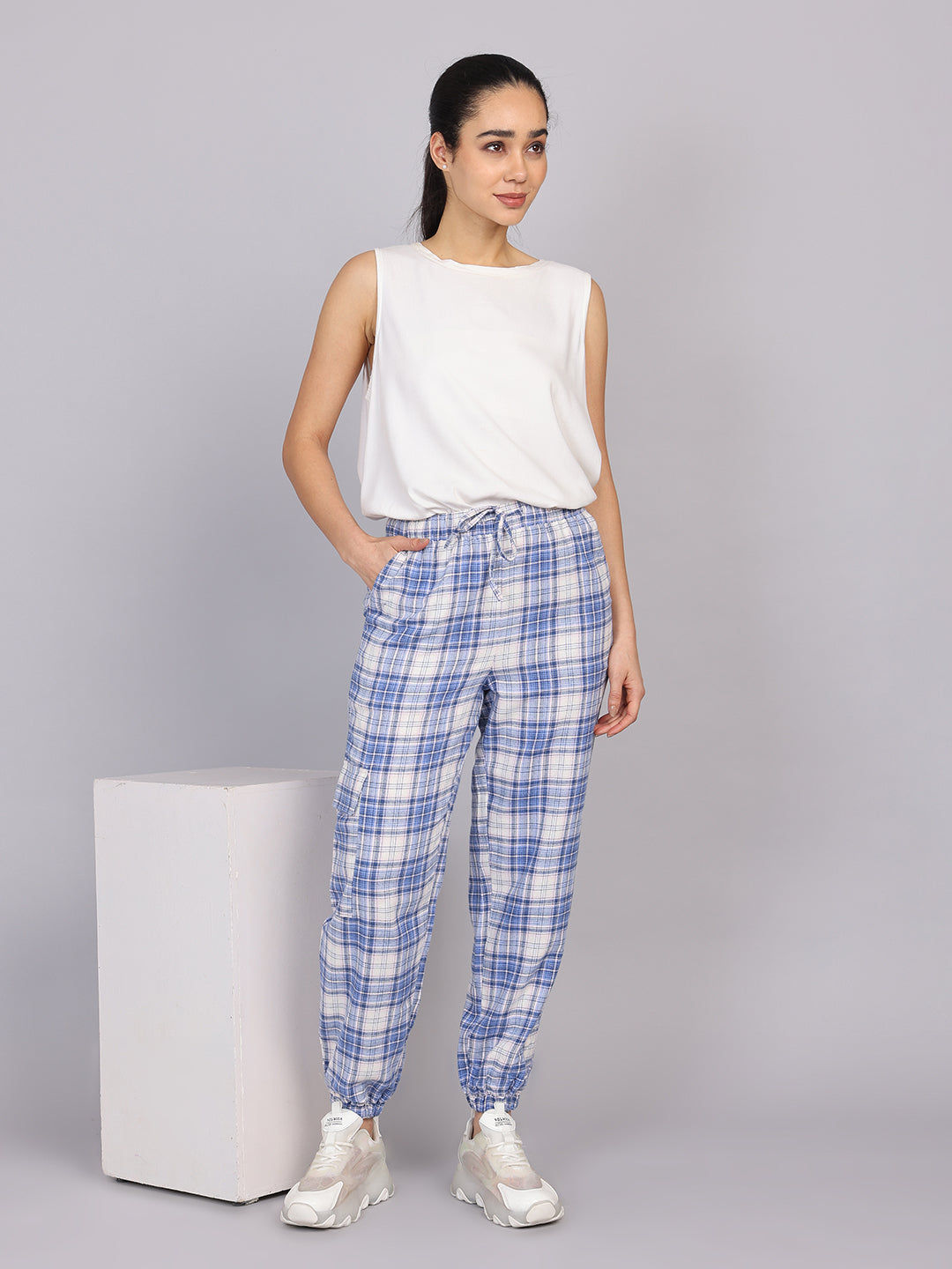 Women’s Blue Checked Woven Jogger